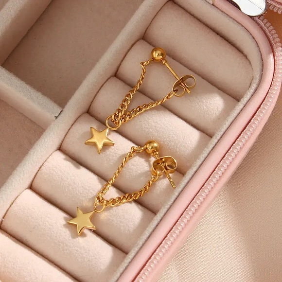 ◾️18k Gold Plated Star Charm Tassel Chain Earrings - Picture 4 of 7